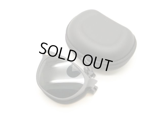 画像4: 3色あり　ｇｒｅｅｎ　ｇｌａｓｓ　偏光レンズ付　折りたたみクリップサングラス (4)