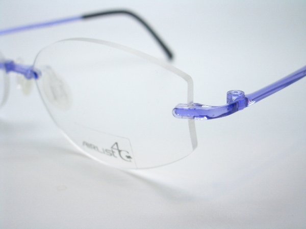 写真よりも紫色