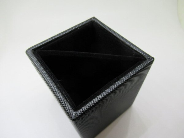 画像4: 3色あり　メガネスタンド　小物入れ　5910　取り外しできる仕切りで2本収納可　￥600 (4)