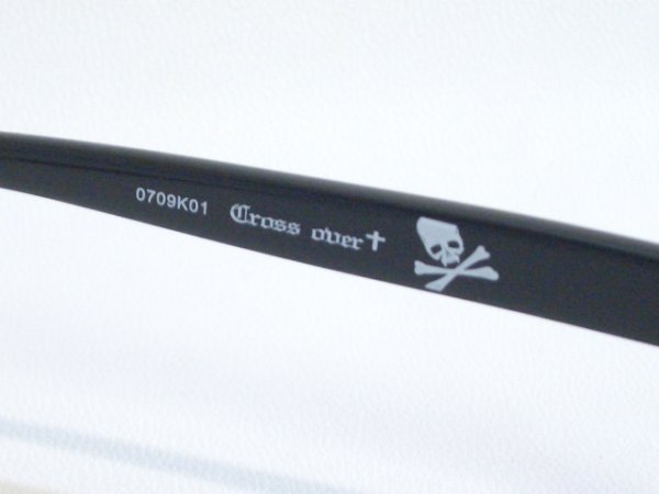 画像4: 2色あり　Ｃｒｏｓｓ　Ｏｖｅｒ✚　☠　ブランドフレーム (4)