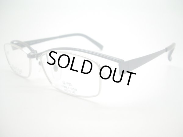 10　ブラック/シルバー