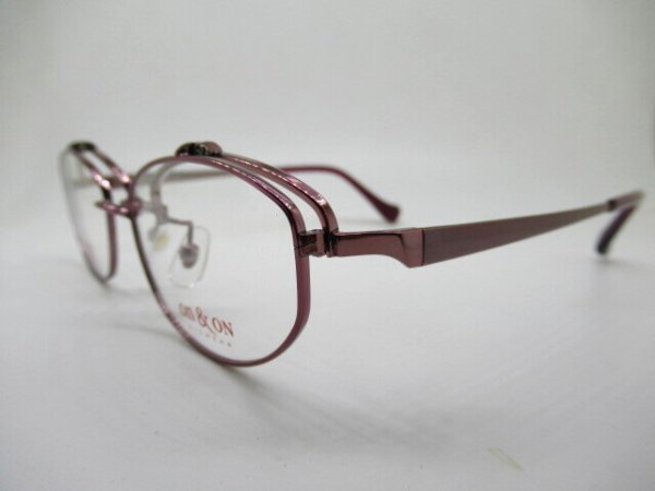 パープル（ピンクに近い色あい）