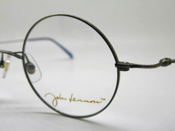 ４アンティークシルバー