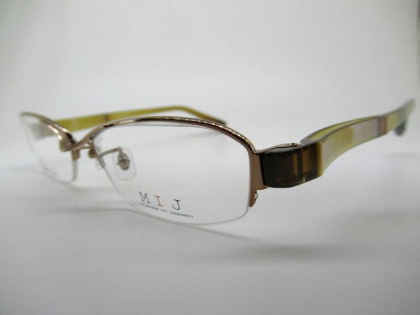 02ブラウン/クリアブラウン