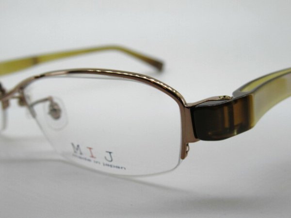 02ブラウン/クリアブラウン