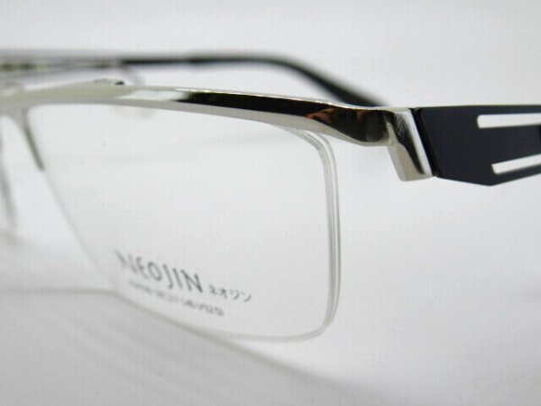 シルバー/ブラック