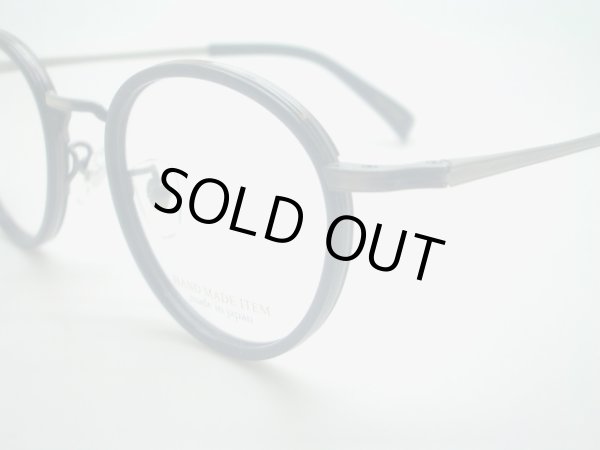 １　AT-SILVER/BLACK