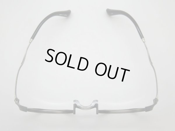 腕はバネ性があります