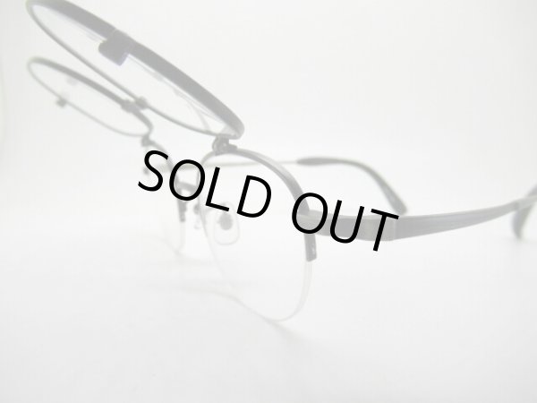 跳ね上げ部分は160度程