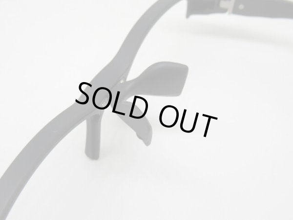 １マットブラック