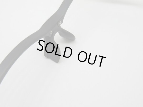 １マットブラック